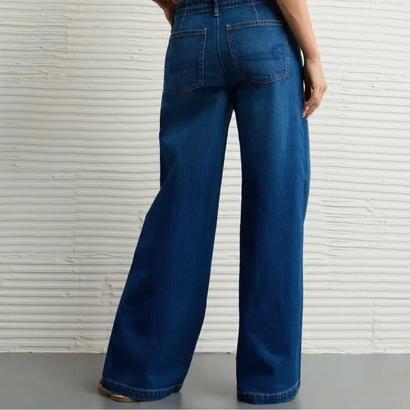 Women’s American Eagle Dreamy Drape Strigid Low Rise Ultra Wide-Leg Jeans - Picture 3 of 8